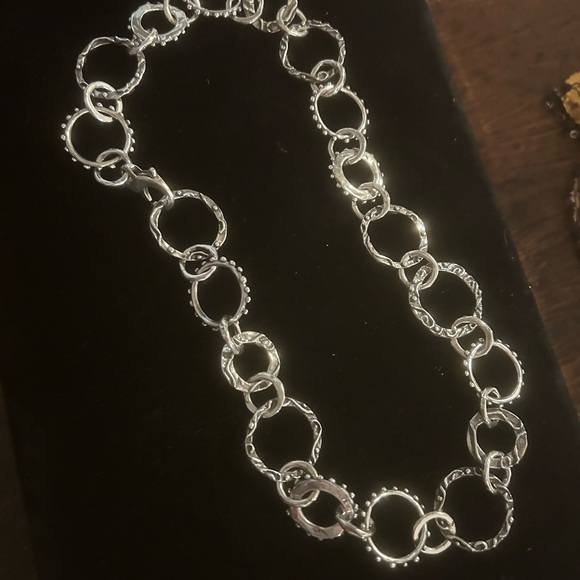 Striking 925 Sterling Silver Stamped Designer Looped Necklace. Very unique! - Picture 6 of 16